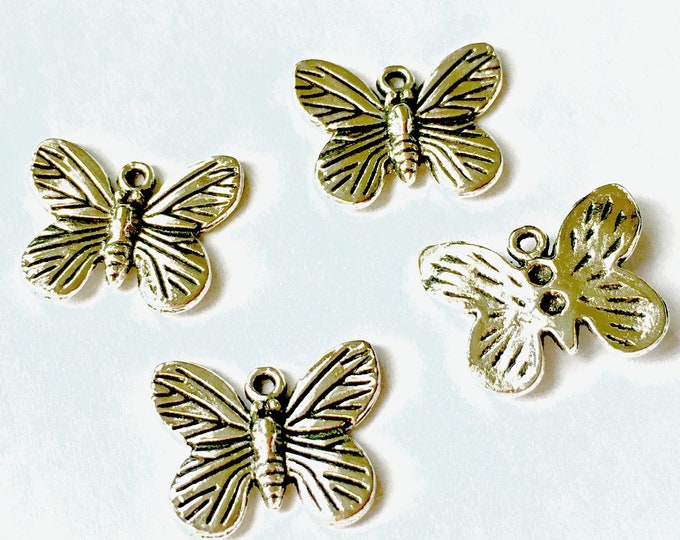 8pc 18x14mm antique silver finish metal butterfly pendants-10603