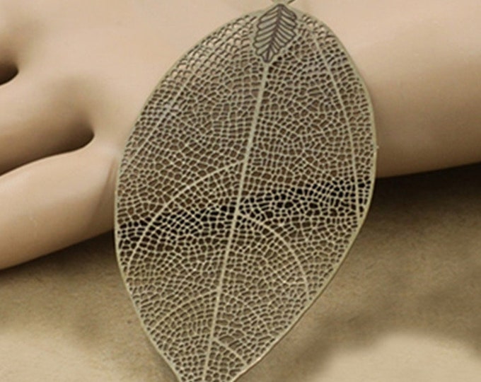 2pc 75x35mm antique bronze finish brass made leaf pendant-7764G