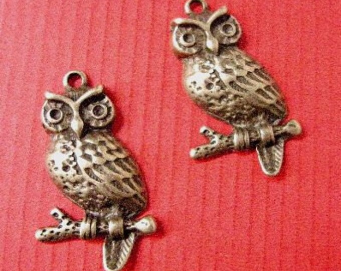 4pc antique bronze finish 33x18mm metal owl pendant-5222