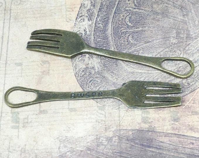 6pc antique bronze finish fork metal pendants 52x9mm-7087