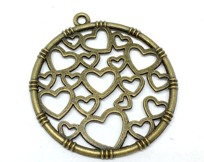 2PC 35x32mm antique bronze finish metal round pendants with heart pattern-4854