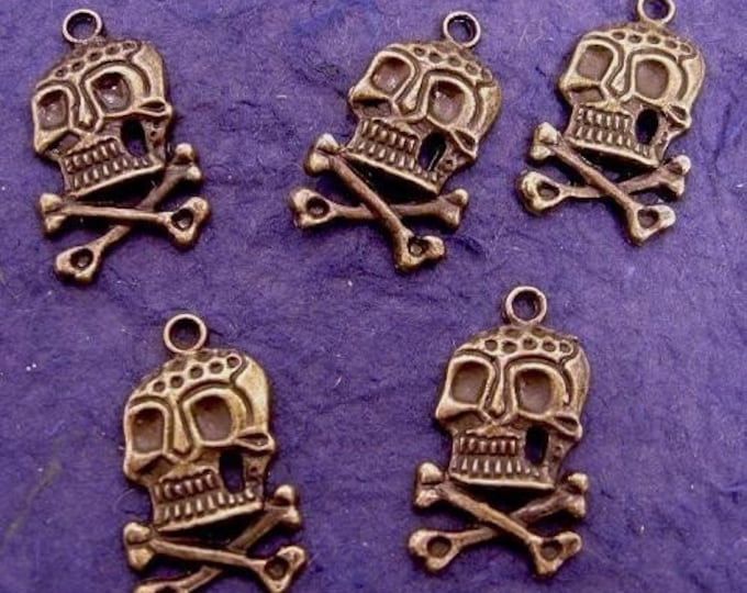 6pc antique bronze finish metal skull charm-1173