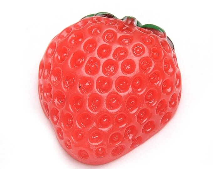 10pc 15x10mm strawberry fruit cabochons- R558