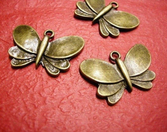 4pc antique bronze finish metal alloy butterfly pendant-3333