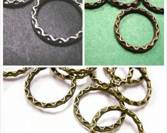 12pc 17mm antique finish lead nickel free pattern ring-pls pick a color