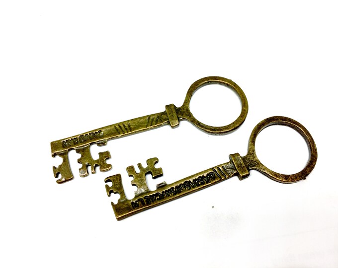 2pc antique bronze finish metal large key pendant-4840