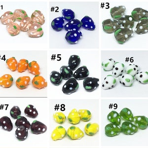 8pc 16x13mm strawberry pattern lampwork glass beads - please pick a color