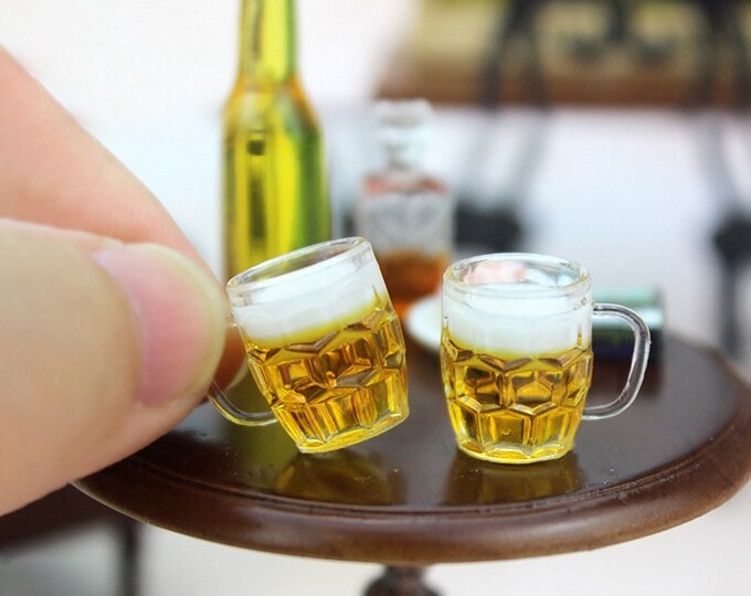 Dollhouse Miniature Miniature Resin made Beer Cup, for Dollhouse Accessories Pretending Prop Decoration-2pcs