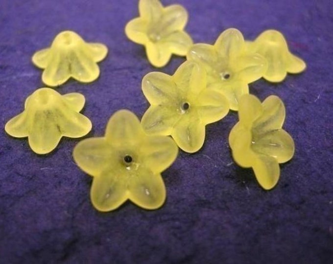 24pc yellow acrylic flower shape bead-1174