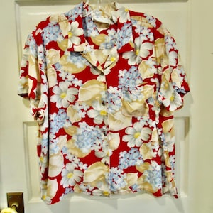 Vintage 90s LIZ CLAIBORNE Floral Hawaiian Print Rayon Short Sleeve Blouse sz M/L Boxy Fit