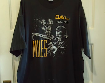Vintage 90s MILES DAVIS Distressed Fan Art Graphic Print T Shirt sz L/XL