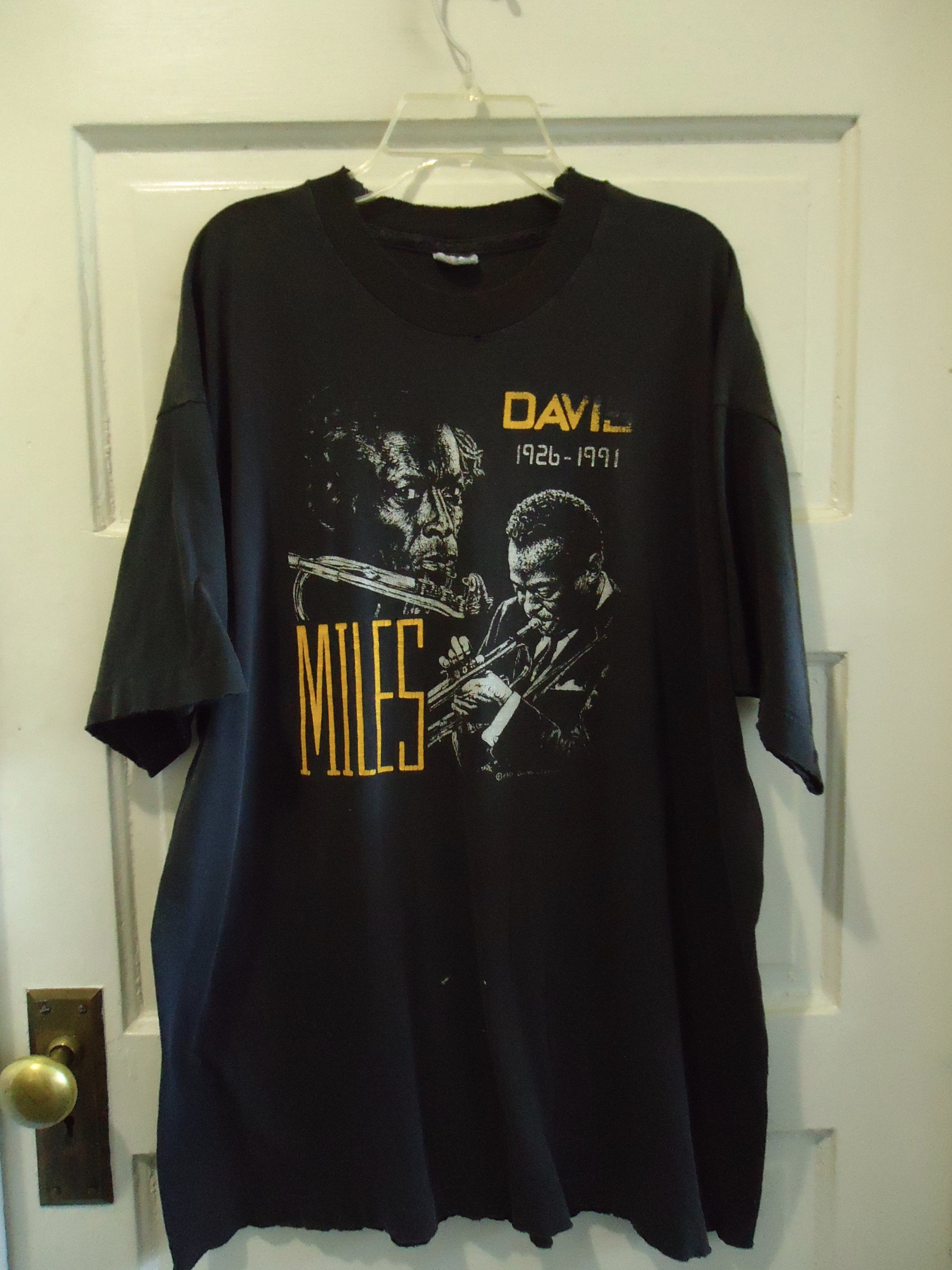 【超歓迎】 DAVIS MILES 90s Vintage Distressed T Print Graphic Art Fan トップス