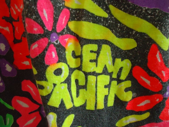 Vintage 90s/00 OCEAN PACIFIC Op Boxy Bright Graph… - image 2