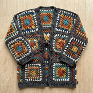 Granny Square Cardigan Crochet Pattern, Patchwork Cardigan, Crochet Sweater Pattern, Boho Granny Square Sweater, PDF Digital Download