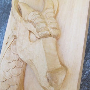 VERKOOP Dragon Carving Dragon Sculpture Handgesneden Fantasy GRATIS VERZENDING Mythisch wezen Wall Art Decor Dragon Lover's Gift Houten sculptuur afbeelding 4