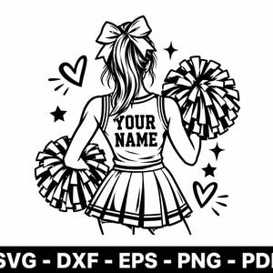 Może przedstawiać: Czarno-biała graficzna ilustracja cheerleaderki widzianej od tyłu, ubranej w mundur z napisem YOUR NAME na plecach. Postać ma kucyk z dużą kokardą, trzyma dwa pompony i jest otoczona ikonami serc oraz gwiazd.