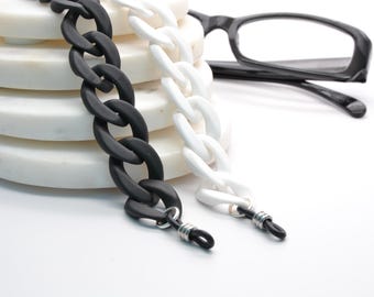 FUN Chunky Black and White Glasses Chain for holding your readers or sunglasses