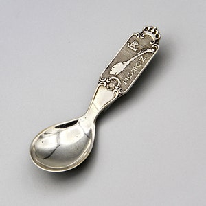 Vintage 1940s Skandinavischer Miniatur Souvenir Löffel, Norwegen Karte und Wikinger Schiff, norwegischer 830 Sterling Silber Salzlöffel Saether Möwe