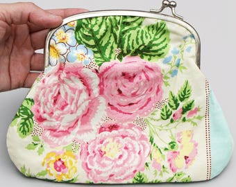 Handmade Floral Roses Coin Purse, Metal Clasp Kiss Lock Bag, Pastel Colors