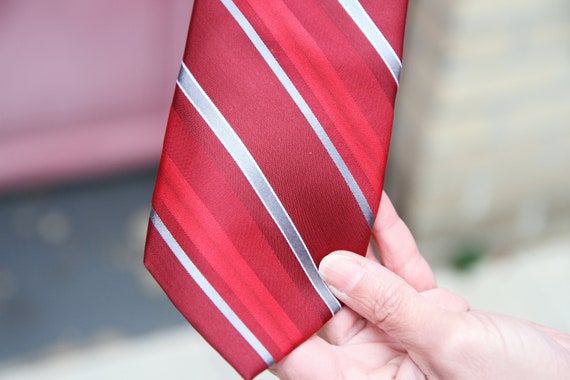 Solid Silk Tie - Red
