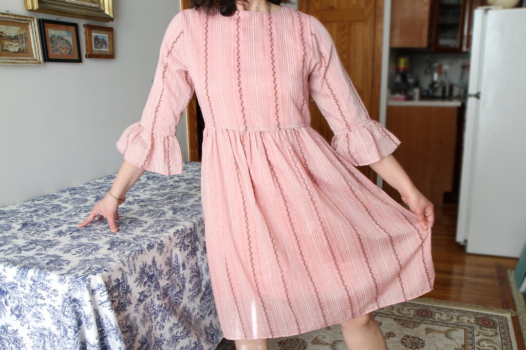 ROMANTIC PINK FLORAL CAPELET PRAIRIE DRESS