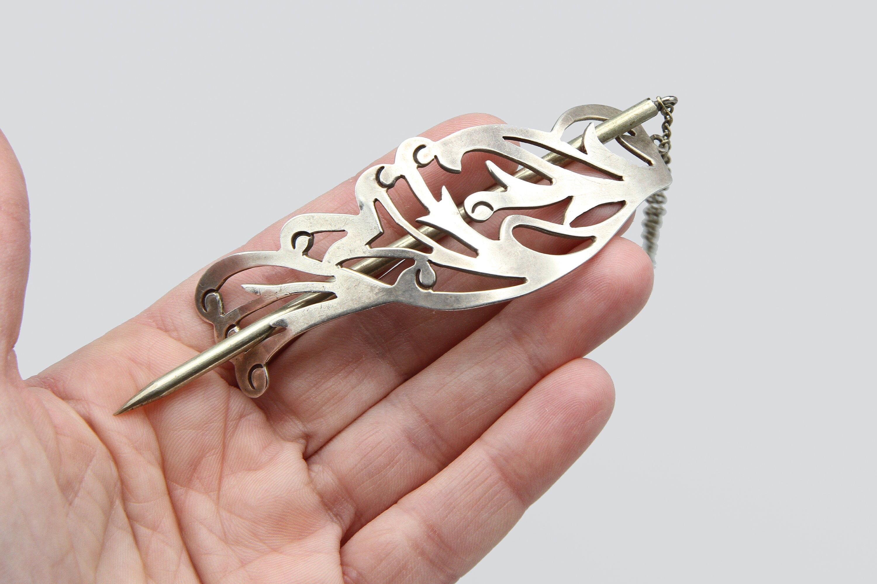 Mid Century Unmarked Silver Hair Barrette | Hand Engraved Floral Design | Mexica 1928 Jewelry Rectangular Floral Bar Hair Barrette main image 3