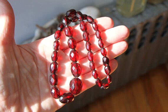 Vintage 1940 Bakelite Resin Jewelry, Red Cherry J… - image 3