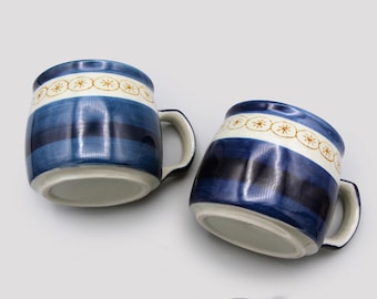 Pair Of Mid Century Modern Pottery Mugs, Retro Ceramic Cup For Coffee And Tea, MCM Porcelain Mugs, Geometric White and Blue Stoneware Mugs