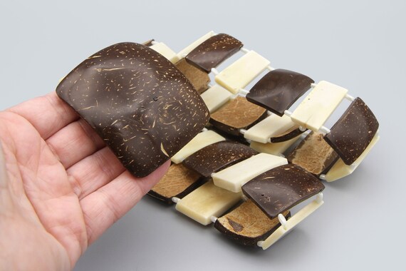 Coconut Shell and Mother of Pearl Adjustable Belt, Brown  display picture 2