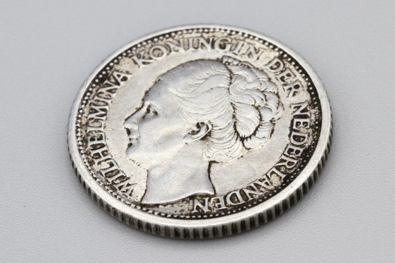 1944 D 1/4 Gulden Coin, High Grade 640 Silver Coin, Wilhelmina