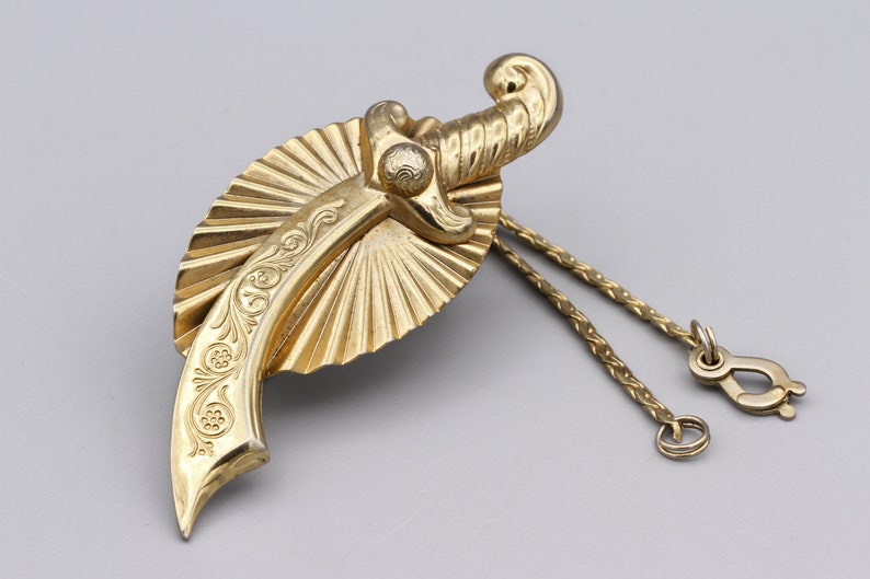 Gold Tone Scimitar Sword Mens Sweater Clip, Cardigan Clip Chain, Freemason Shriner Sword Shawl Chain, Masonic Jewelry, Medieval Tie Clasp image 3