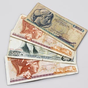 Lotto di 4 banconote greche in carta moneta, 100 Apxmai Ekaton Drachma 1978, 500 Drachmes 1983, 50 Drachmai 1964, nota di valuta greca Drachmai