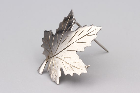 Signed Bond Boyd Sterling Maple Leaf Brooch Pin, … - image 5