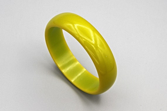 Pea Green Bakelite Bangle, Wide Smooth Bakelite B… - image 1