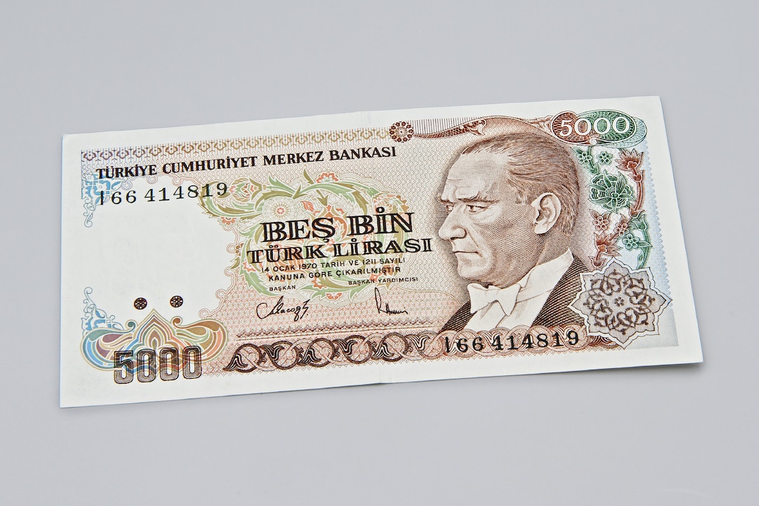 Vintage 1984 5000 Turk Lirasi Paper Money, 5000 Turkish Lira Bes Bin ...