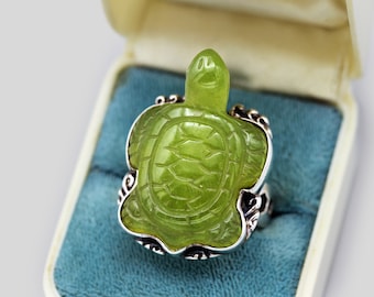 RARE Amy Kahn Russell AKR Ring Size 8.5, Carved Green Stone Turtle Ring, 925 Sterling Silver Large Ring, Modern Statement Ring, Asian Style
