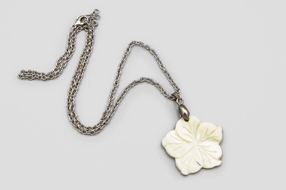 White MOP Shell Flower Pendant, Mother Of Pearl C… - image 3