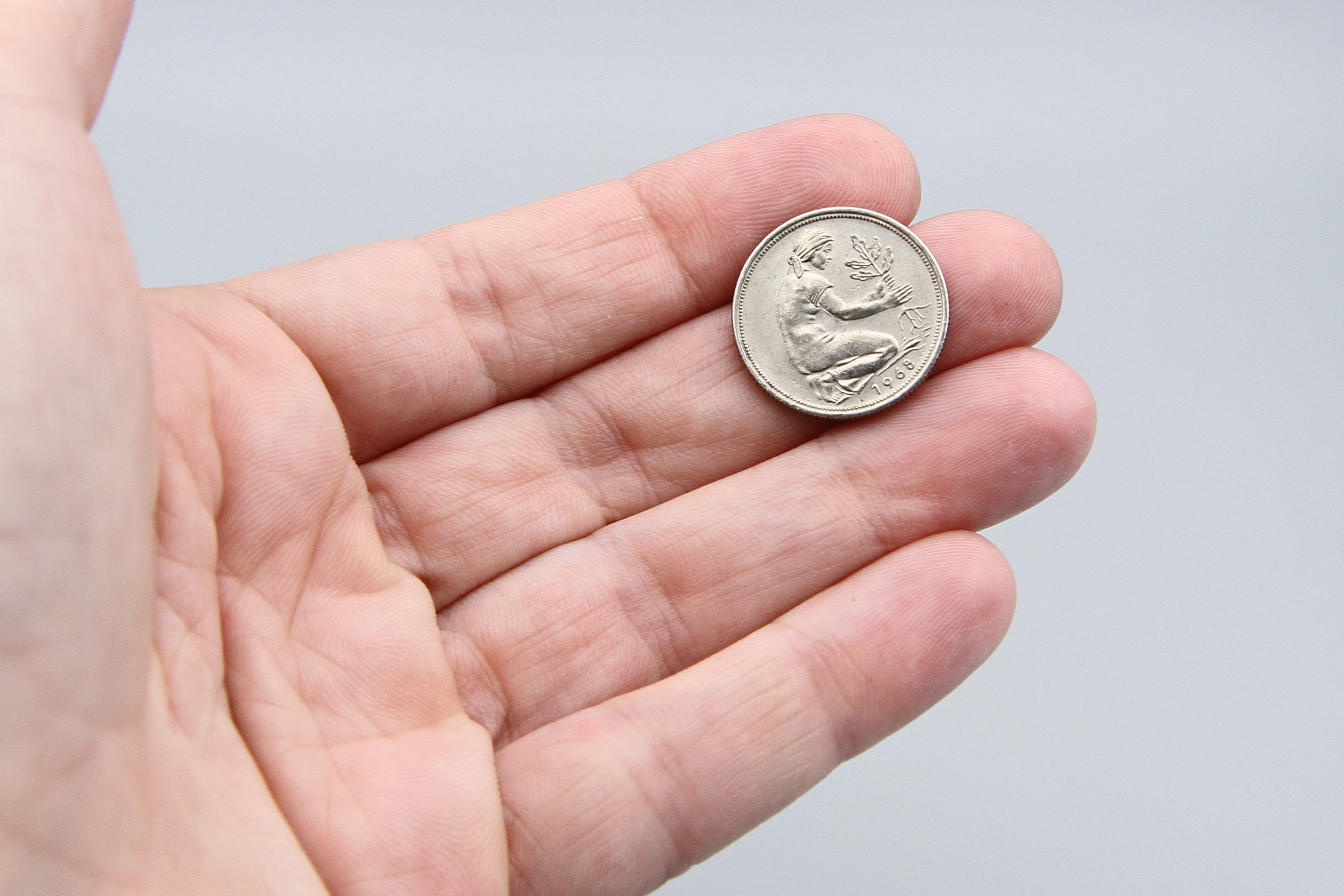 1968年 D ドイツ 50ペニヒ硬貨、西ドイツ通貨、樫の木を植える女性