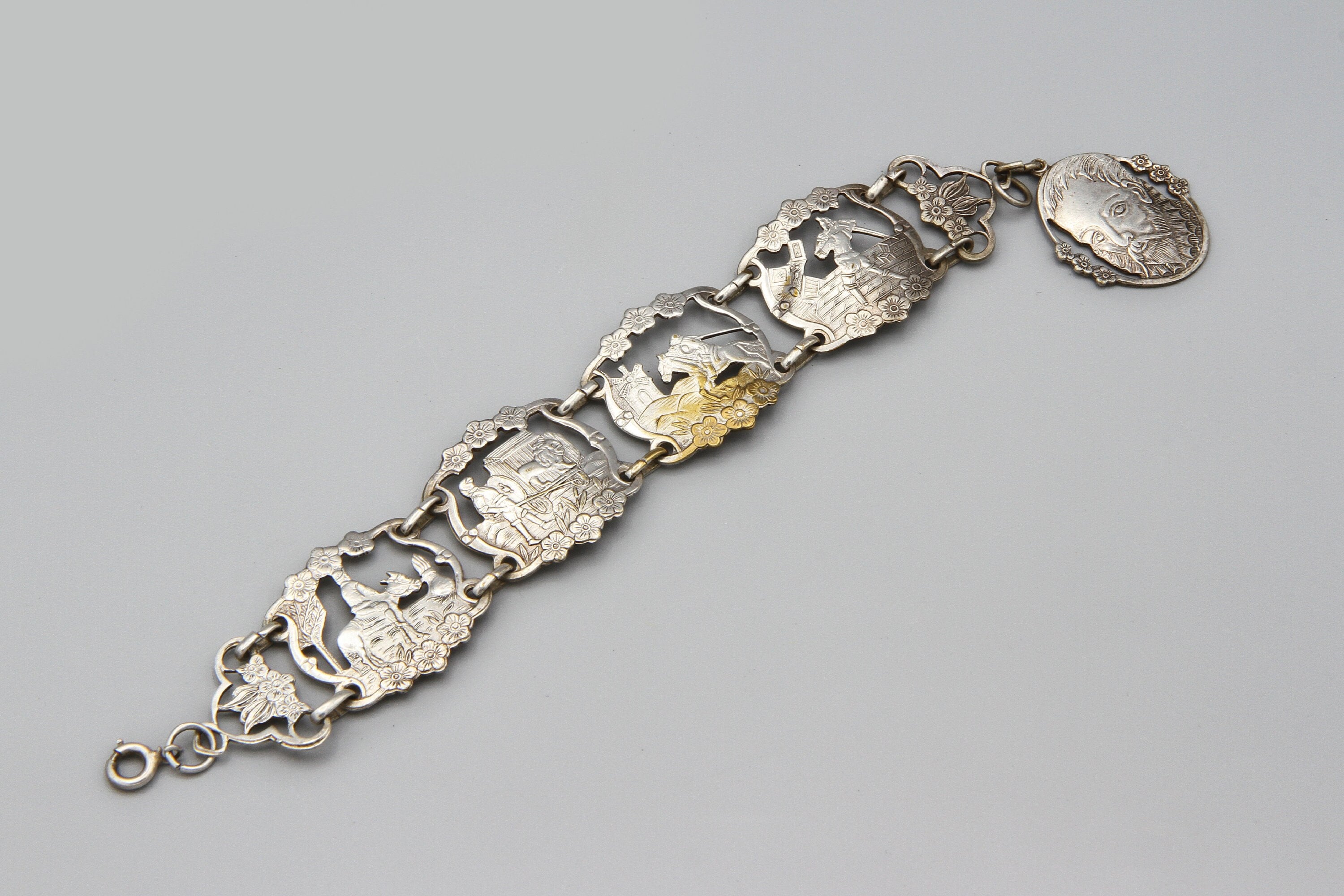 Don Quixote Bracelet - Etsy