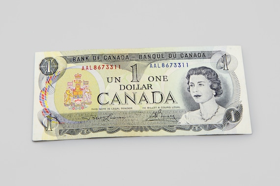 旧紙幣　カナダドル 旧カナダドル紙幣 3枚の通販 by シアラー｜ラクマ