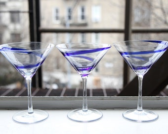 Set Of 3 Clear Blown Glass Footed Glasses, Crystal Clear With Blue Swirl Design, Spiral Cocktail Glass Set, Handmade Large Glass Cups