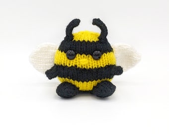 Chubby Little Bee - MADE TO ORDER, chonky chunky crochet bee