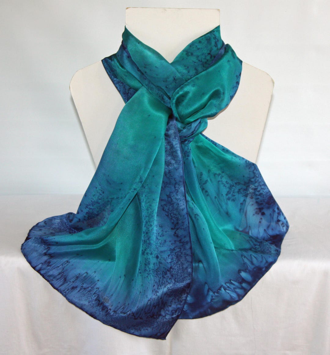 WIDE SCARF WITH TASSEL LUXE EMERALD