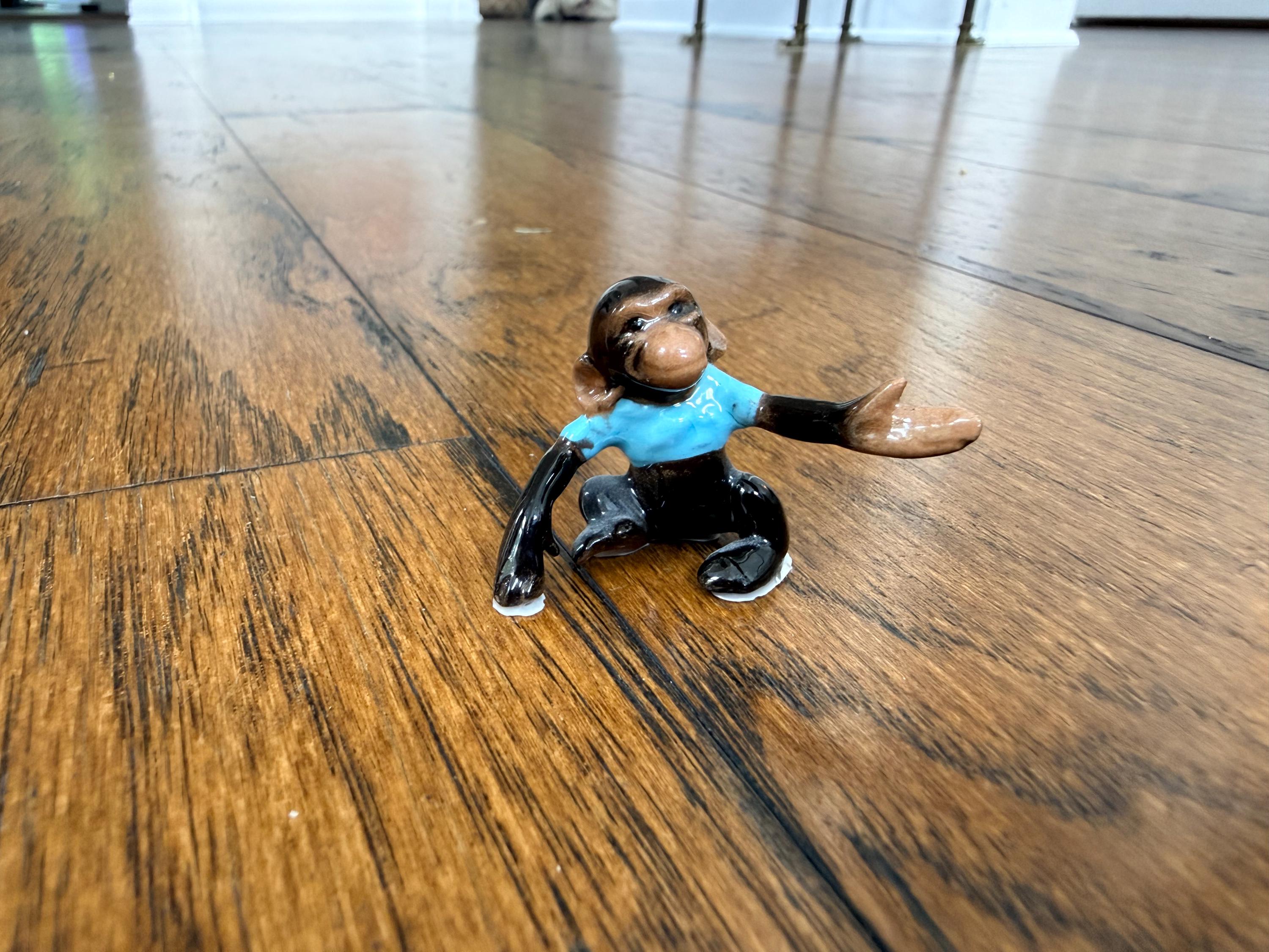 ヘイゲンリネガー　Hagen Renaker ハスキー Hagen Renaker Monkey - Etsy