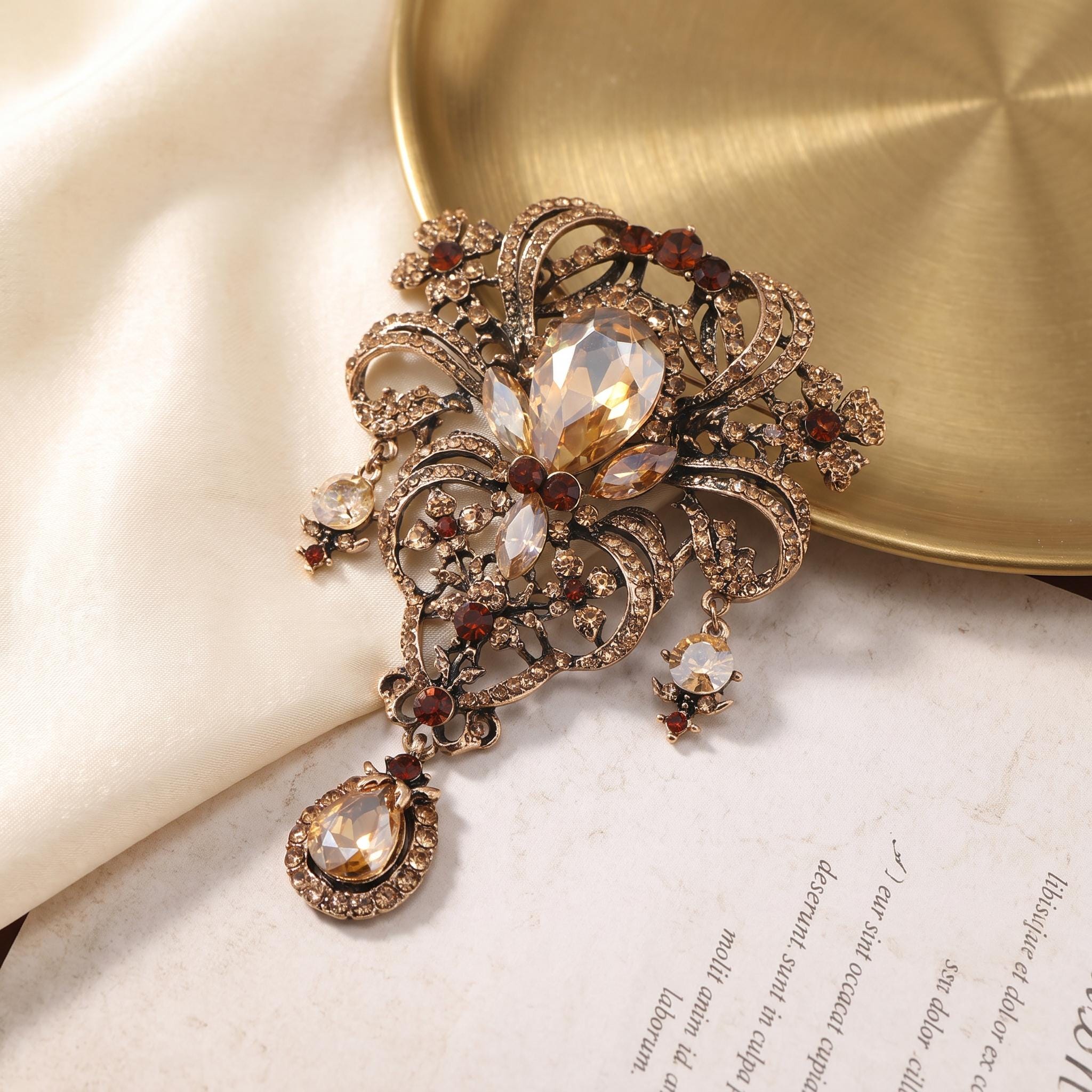 Vintage brooch - Etsy 日本