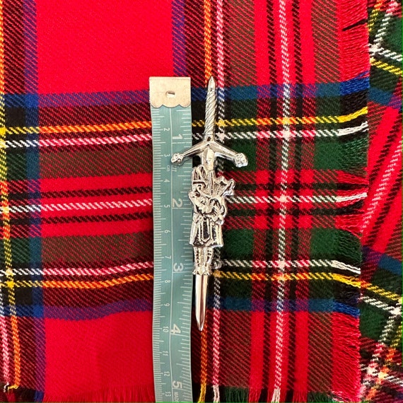 Bagpiper and Claymore Chrome Plated Metal Fly Plaid Brooch Kilt