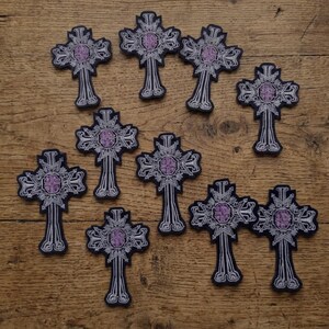 Papa Emeritus IV-Abzeichen, gotisches Kreuz, gestickter Aufnäher, aufbügelbarer Filzaufnäher