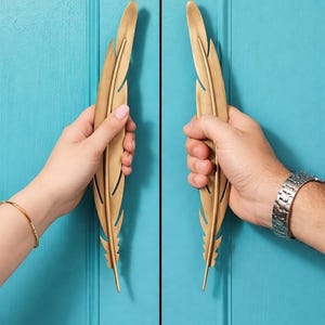 Antique Brass Feather Door Pull Handles, Vintage Metal Cabinet Furniture Hardware (Set of 2)