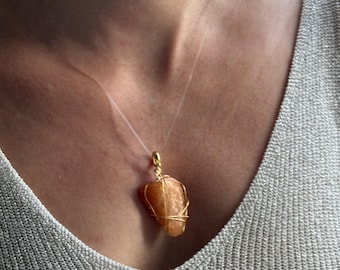 Pendentif calcite orange | pendentif pierre naturelle | bijou créativité | idée cadeau Noël fait main