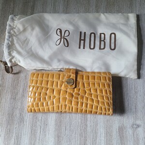 Yellow hobo wallet deals
